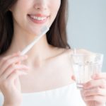 お口の中に銀歯が！なぜ白い詰め物ではいけないの？